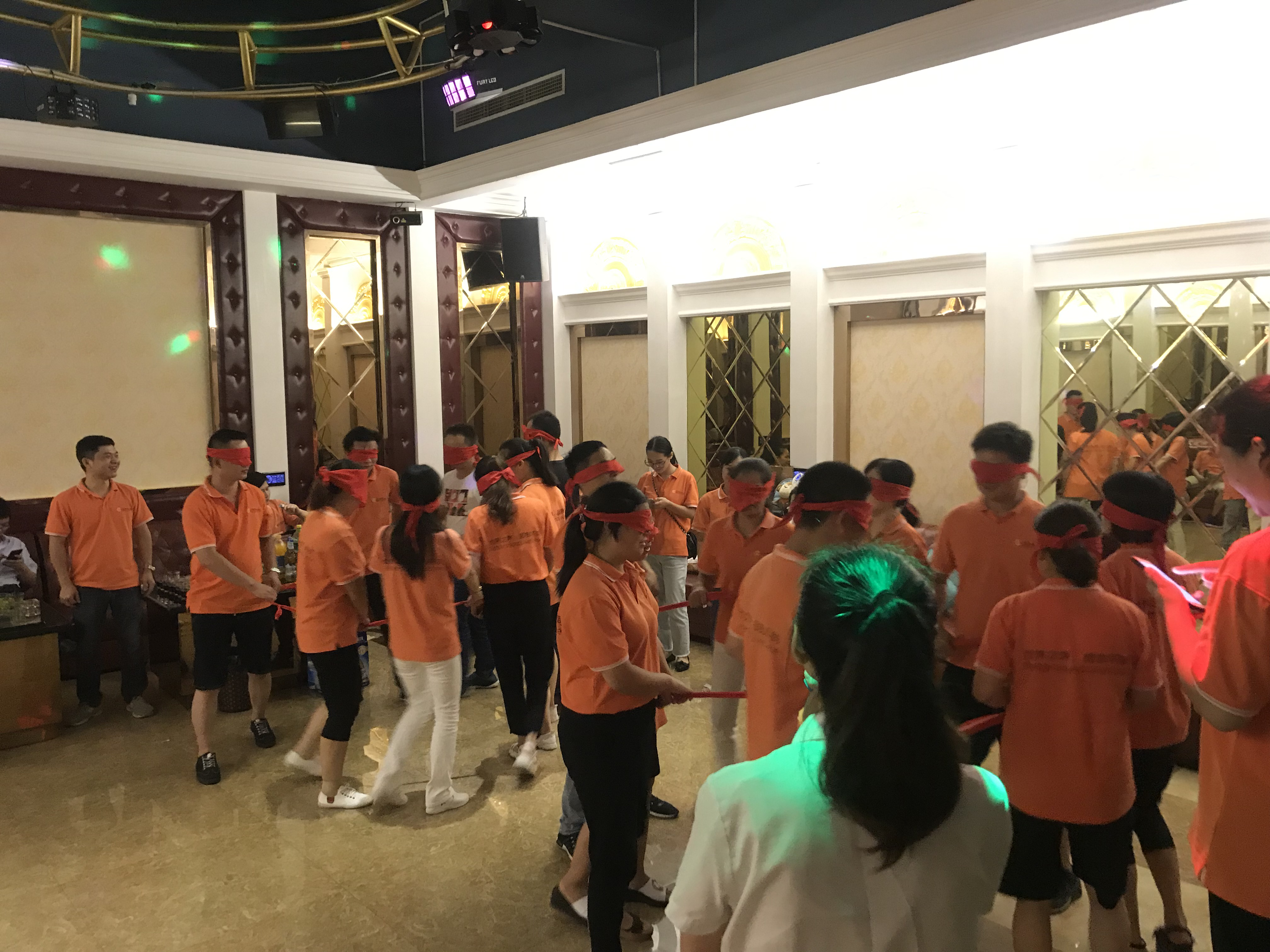 凝心聚力，激揚(yáng)青春